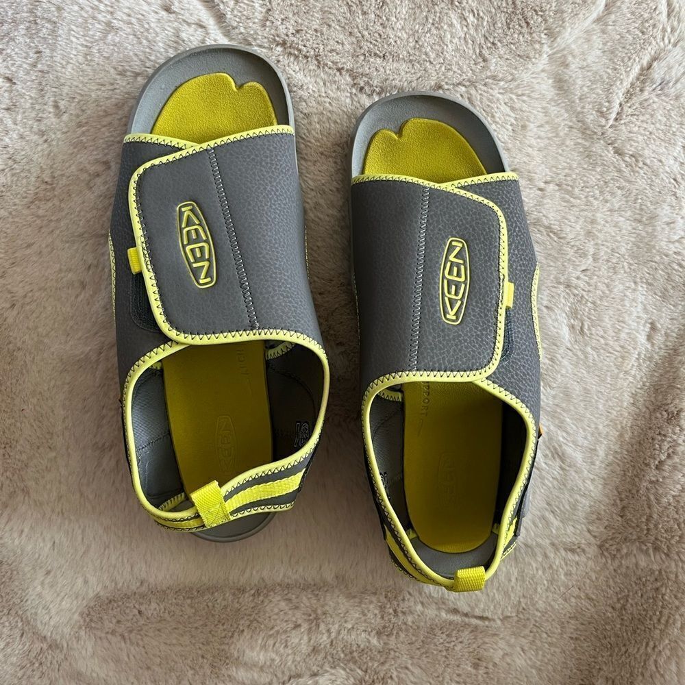 Keen Knotch River Open-Toe water Sandals size 7 kids